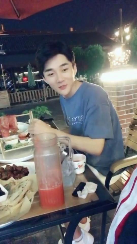 哥哥嫂嫂吃瓜,揭秘娛樂圈的甜蜜與苦澀